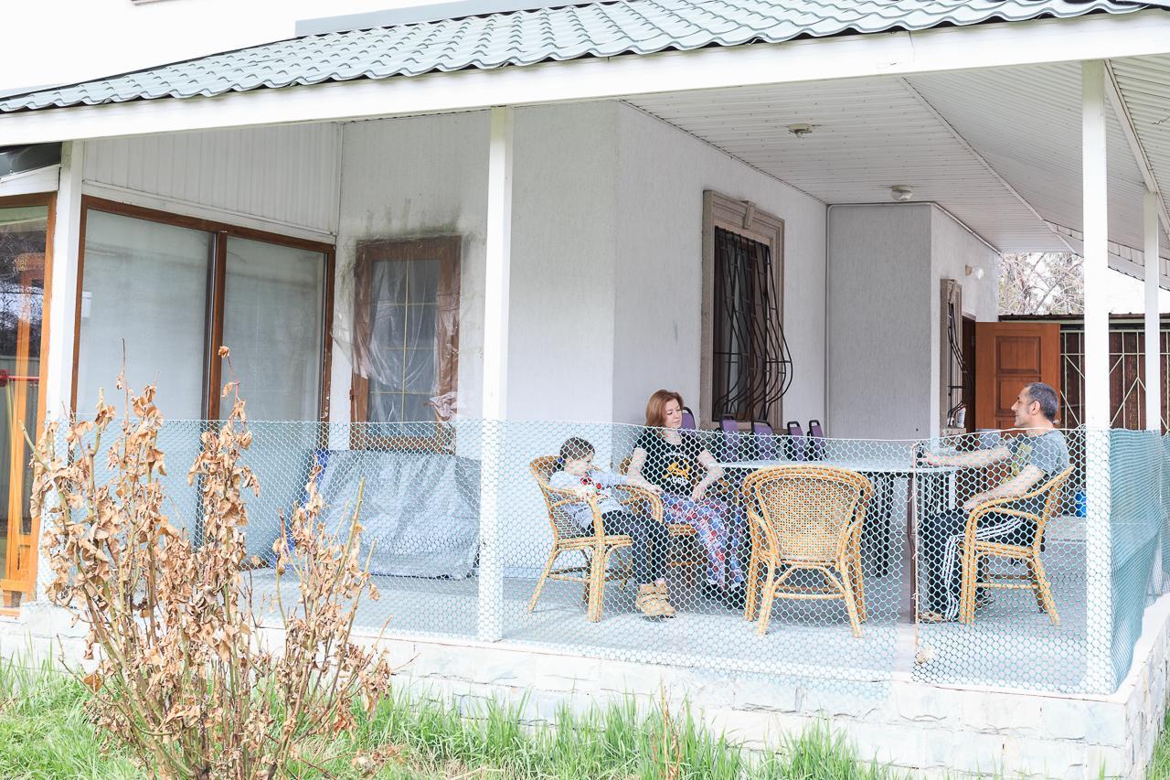 "European" Backpackers Hostel In Алматы Экстерьер фото