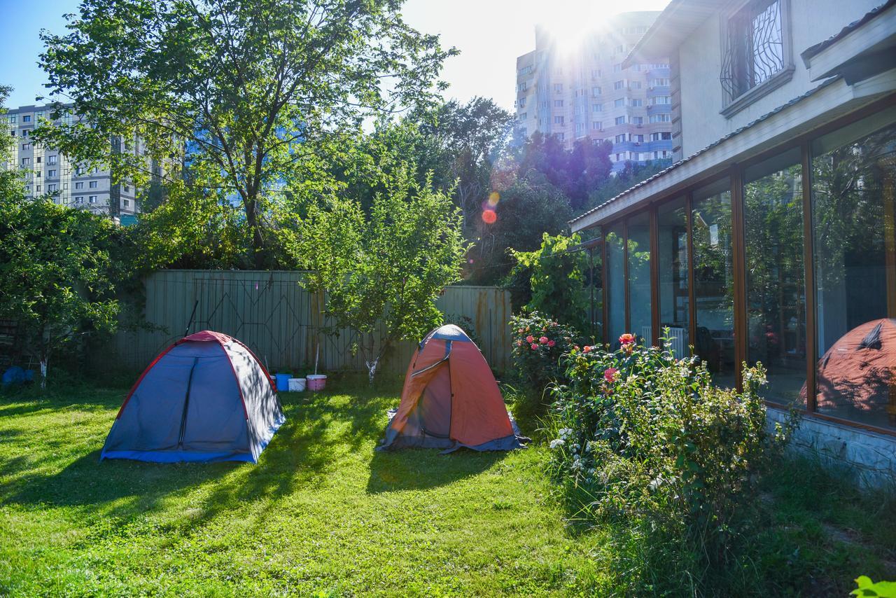 "European" Backpackers Hostel In Алматы Экстерьер фото