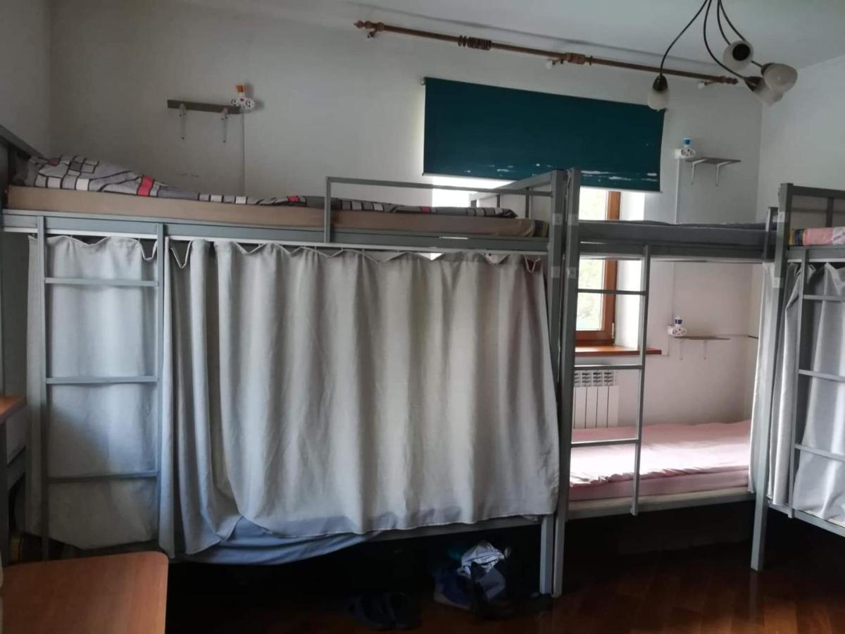 "European" Backpackers Hostel In Алматы Экстерьер фото