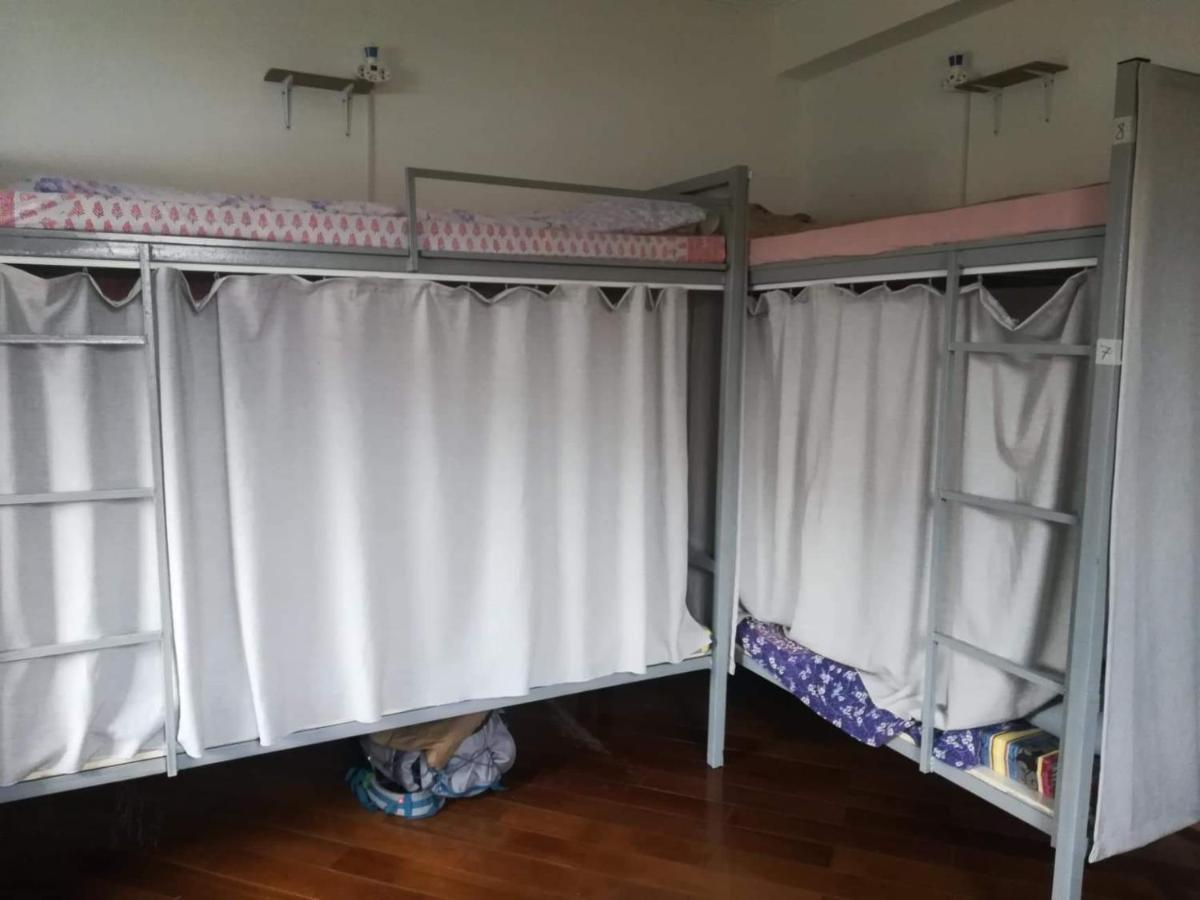 "European" Backpackers Hostel In Алматы Номер фото
